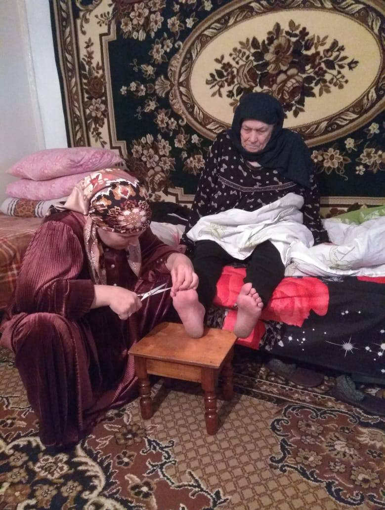 Оказание социально-гигиенических услуг подопечной.