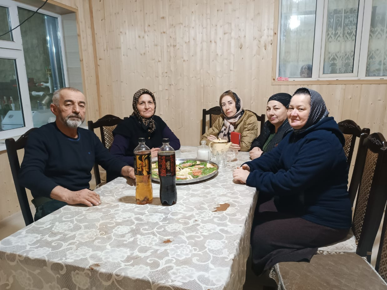 Социальные работники Минтруда Дагестана Новолакского района посетили семьи погибших военнослужащих