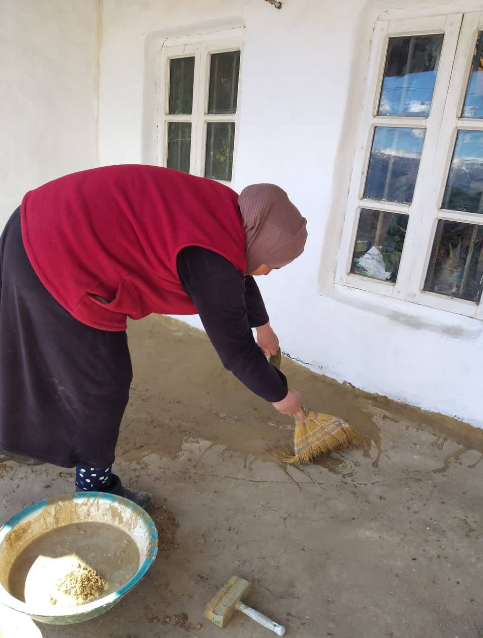 В канун праздника Ураза байрам генеральные уборки своим подопечным.