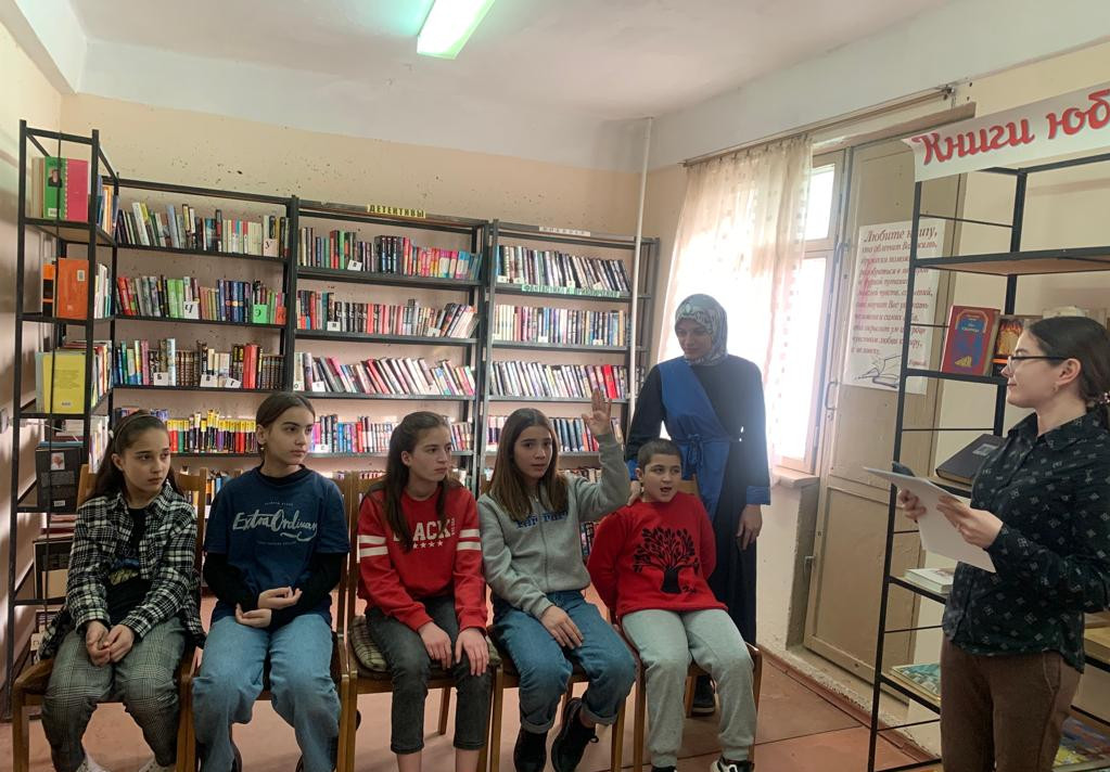 Литературно-тематический вечер посетили воспитанницы ГКУ РД СРЦН (г. Махачкала)