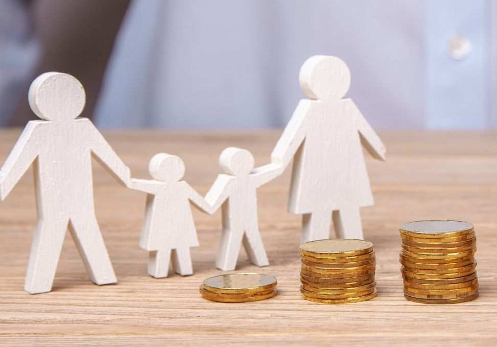 О внесении изменений в Закон РД "О ежемесячном пособии"