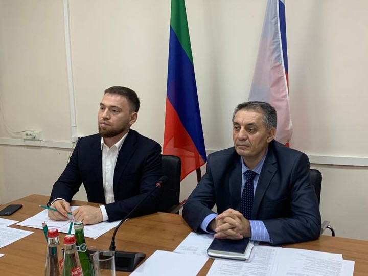 В Минтруда Дагестана обсудили вопросы обеспечения кадровой потребности предприятий оборонно-промышленного комплекса республики.