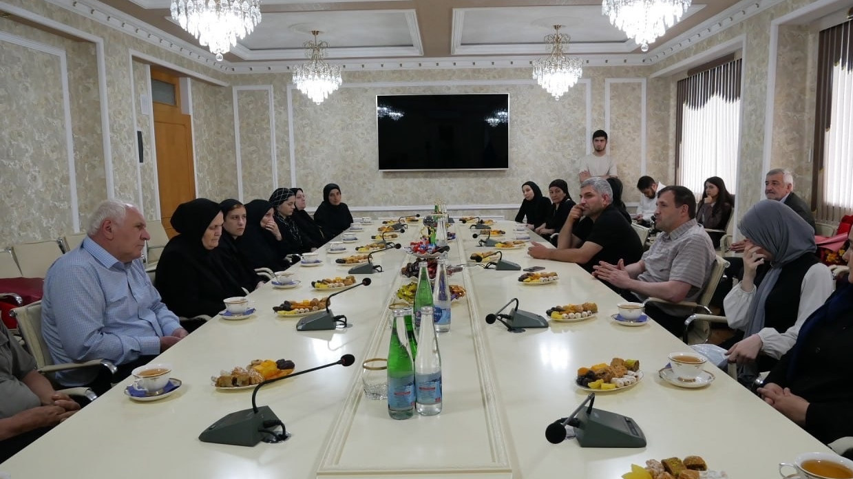 Встреча с семьями военнослужащих, погибших в ходе специальной военной операции