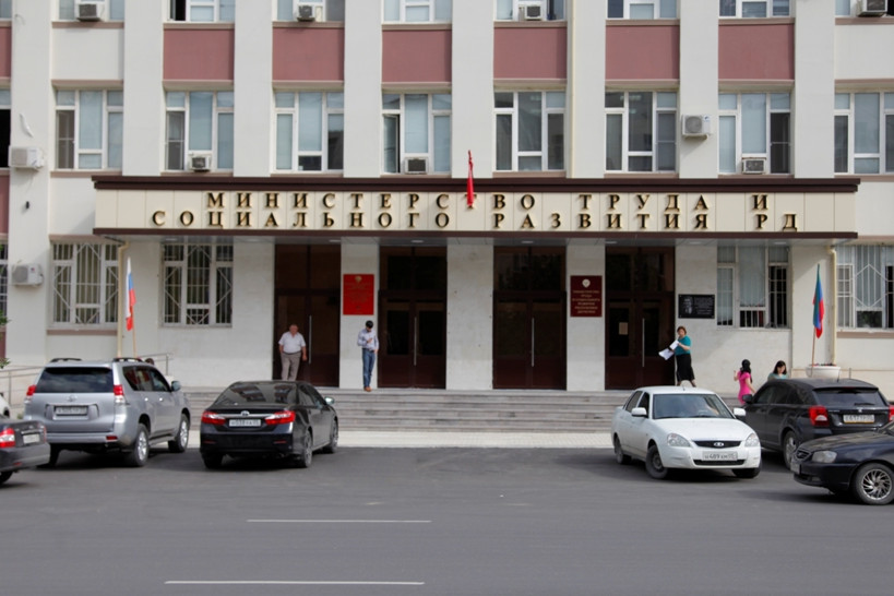 Разъяснение Минтруда Дагестана о порядке предоставления выплат семьям мобилизованных и принимающих участие в СВО на добровольной основе.