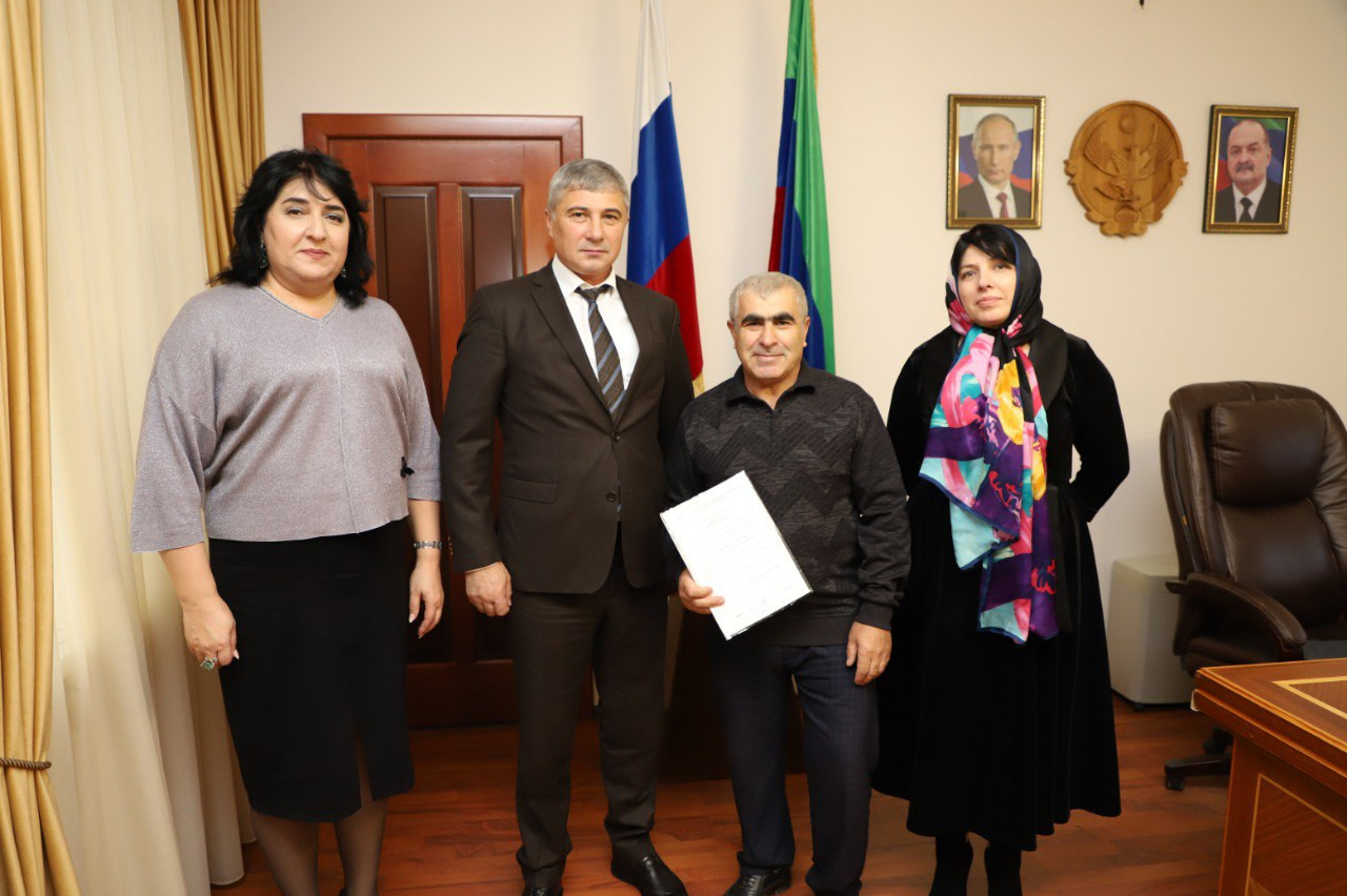 Участнику афганских событий в Кизлярском районе вручили жилищный сертификат