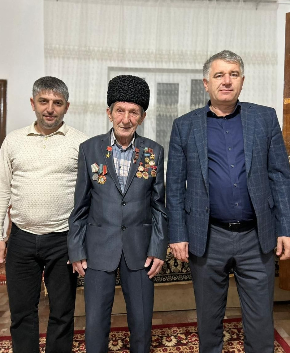 Посещение на дому Героя Соцтруда