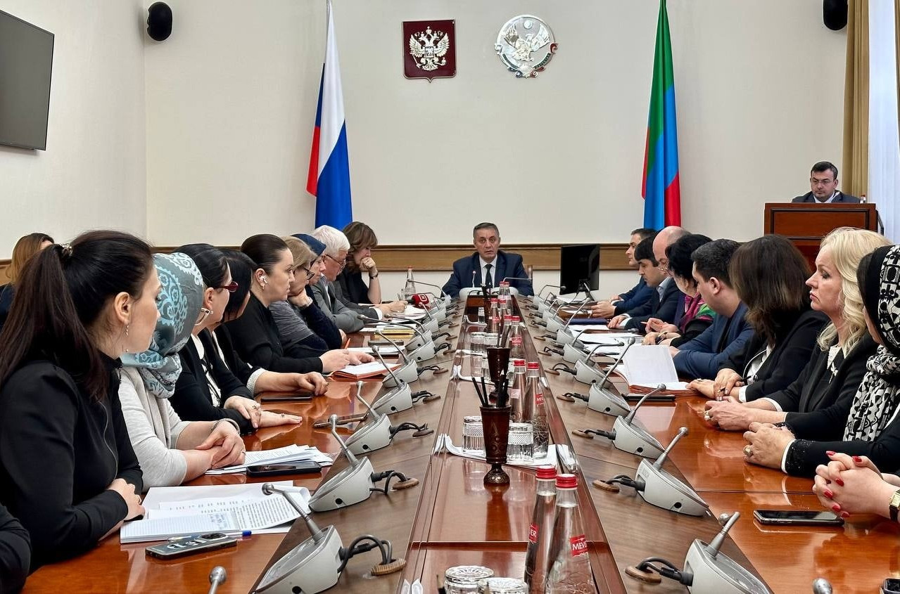 Министр труда и социального развития Республики Дагестан Мурад Казиев принял участие в совещании под руководством вице-премьера Абдурахмана Махмудова