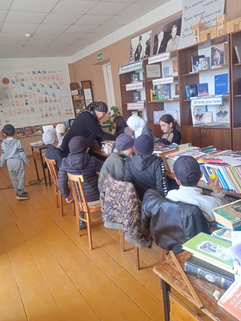 Показ мультфильма для подопечных.