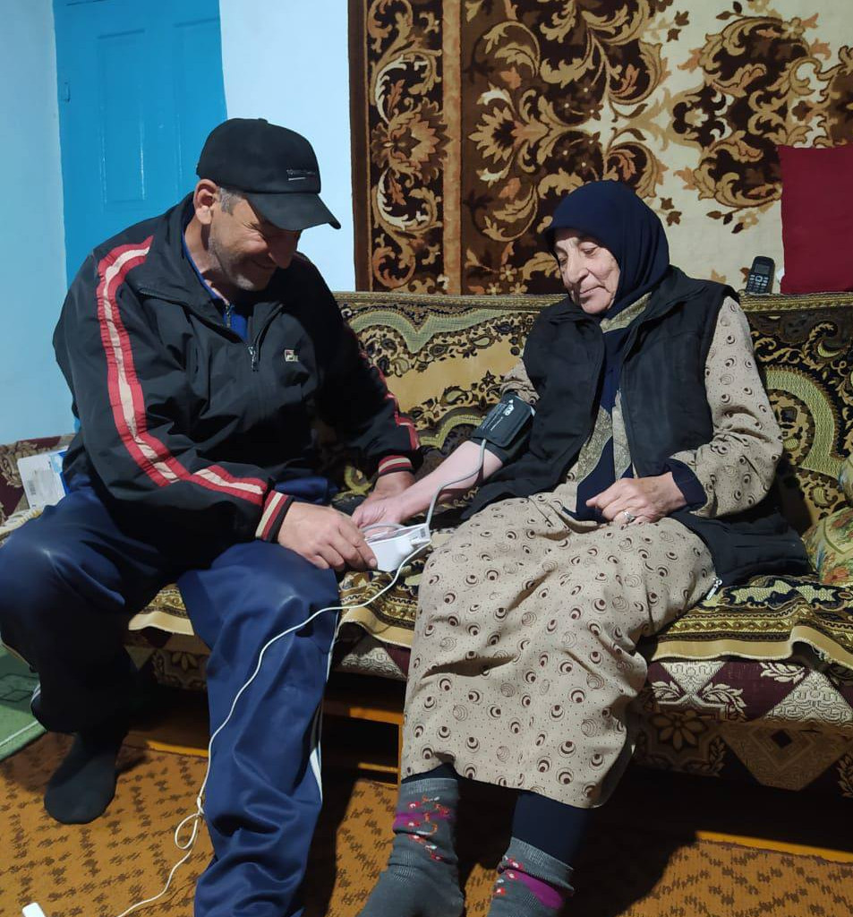 Оказание социально- медицинских услуг подопечным.