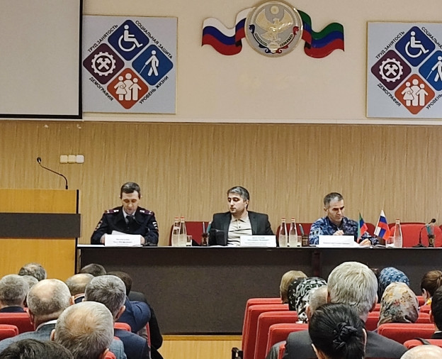 В Минтруда Дагестана обсудили вопросы антитеррористической защищенности объектов социальной защиты