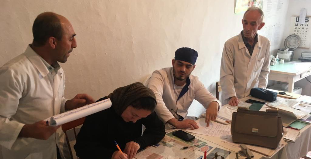 Мобильная бригада Минтруда РД в Табасаранском районе в ходе очередного выезда в населенный пункт обслужила 16 граждан старшего поколения