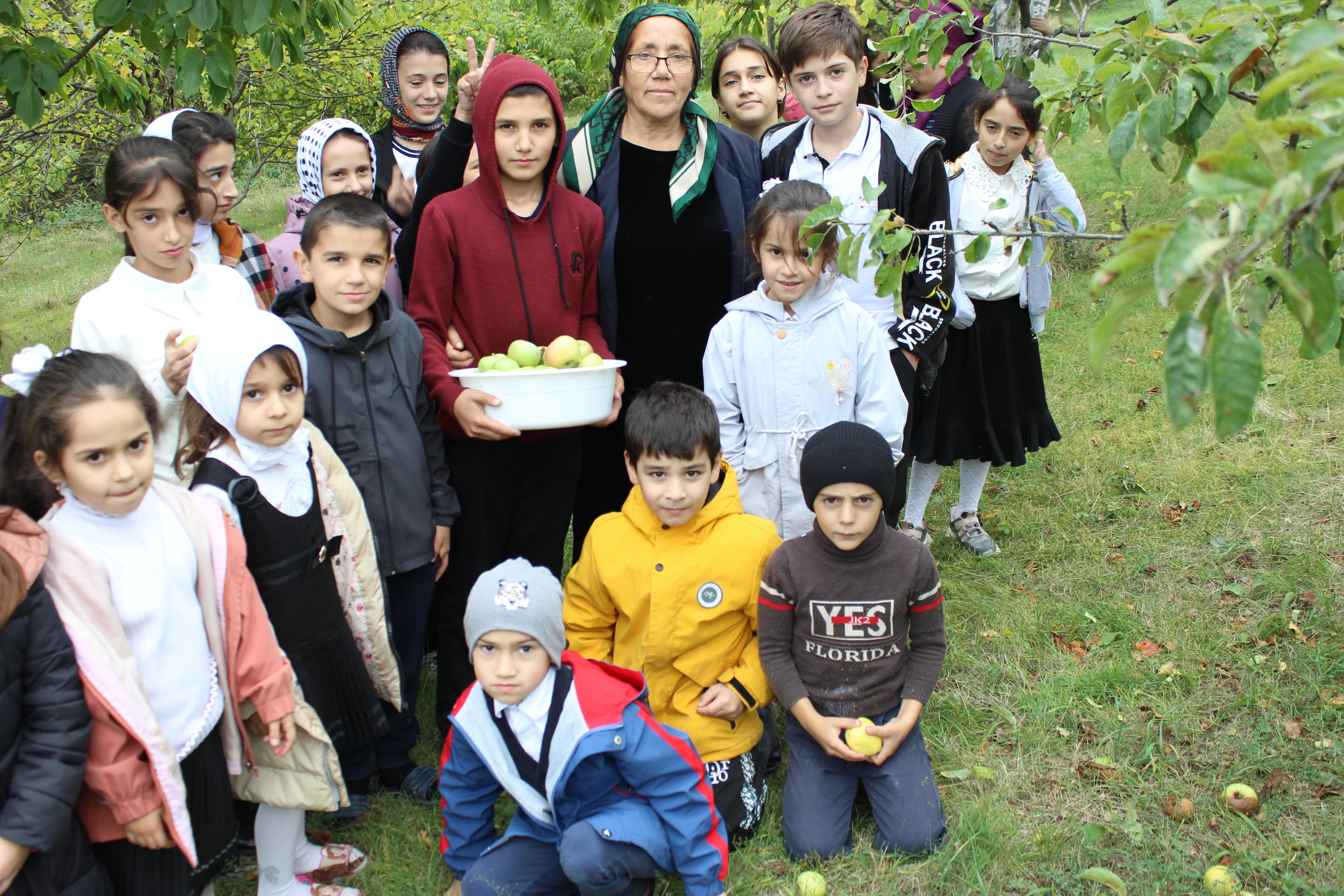 13 октября с детьми отделения временного пребывания детей и семей с детьми было проведено  мероприятие «Сбор урожая»