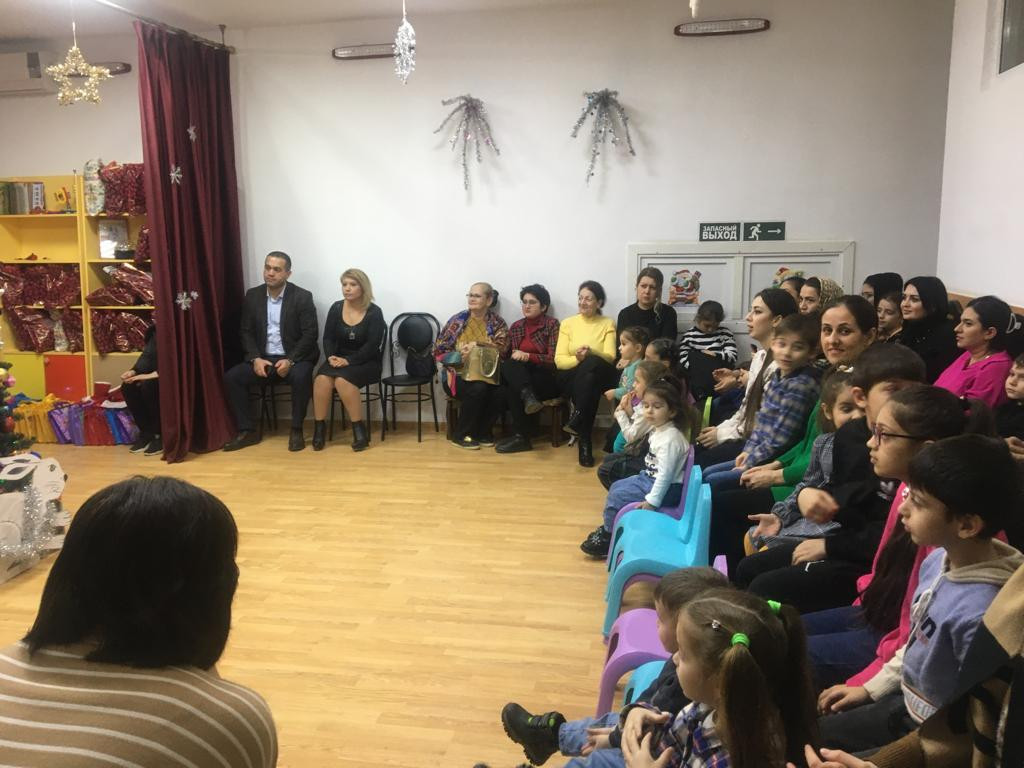 Директор УСЗН города Дербента принял участие в новогоднем мероприятии для детей из семей мобилизованных граждан.