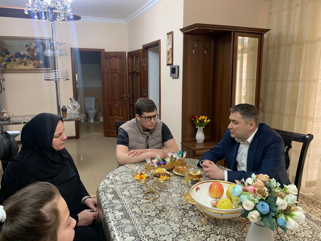 Мурад Казиев посетил семьи погибших военнослужащих в канун праздника Ураза байрам