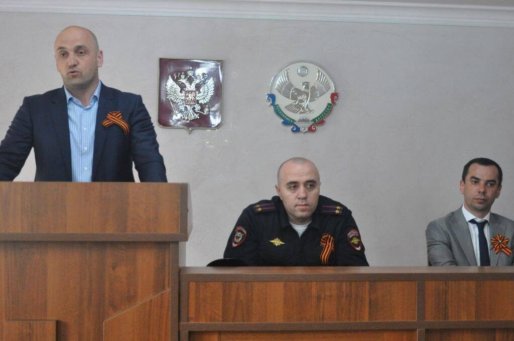 Поздравление ветеранов в преддверии 9 мая.