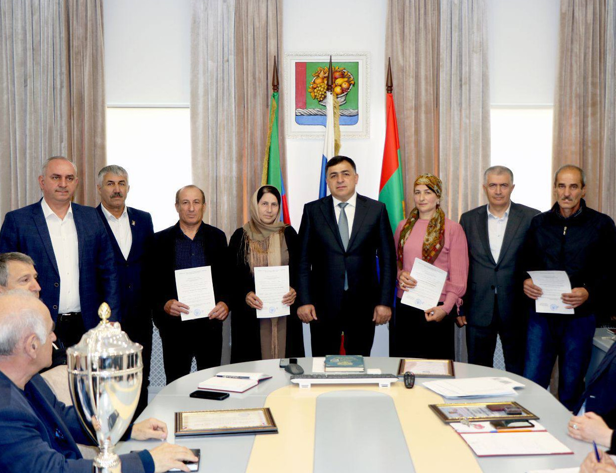 Вручение свидетельств о предоставлении безвозмездной субсидии и доплаты к безвозмездной субсидии на приобретение жилья ветеранам, вдовам участников боевых действий на территории Республики Афганистан