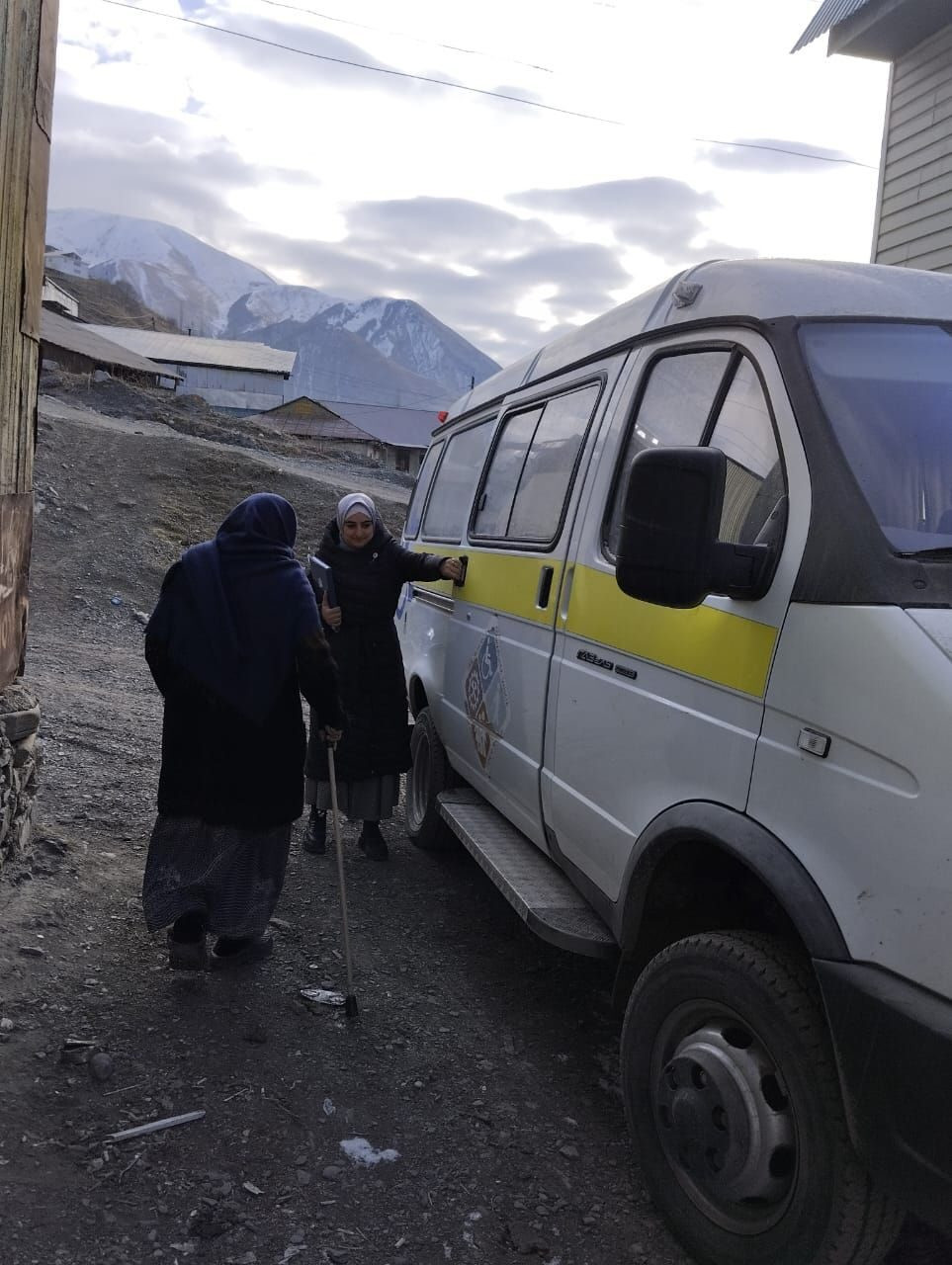 Доставка лиц старше 65 лет, проживающих на территории Цунтинского района, в медицинские организации
