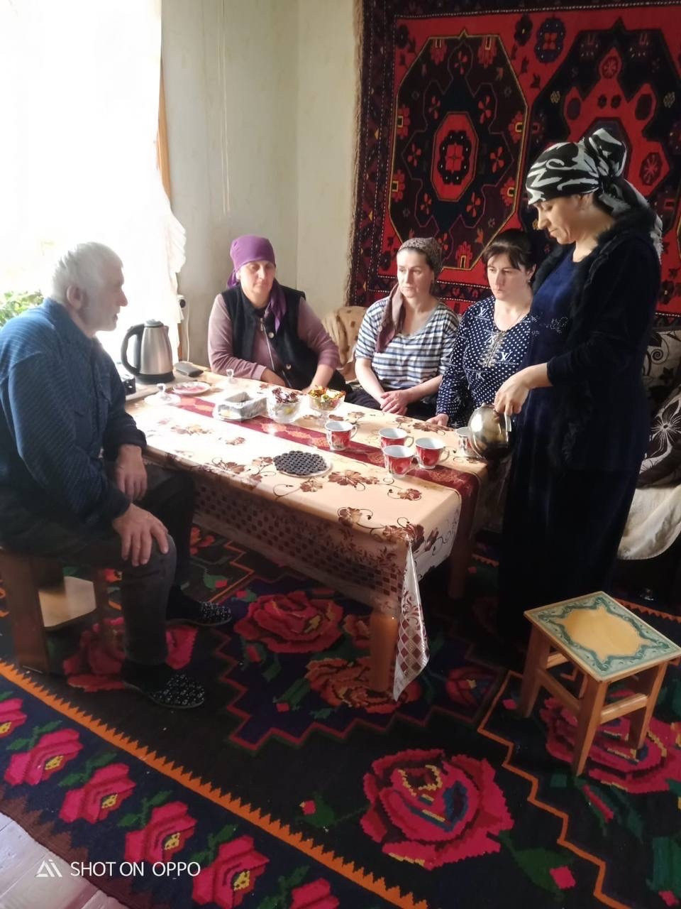 Социальные работницы с.Хлют Рутульского района приняли активное участие в общереспубликанском субботнике, приуроченое к 78-й годовщине Победы.