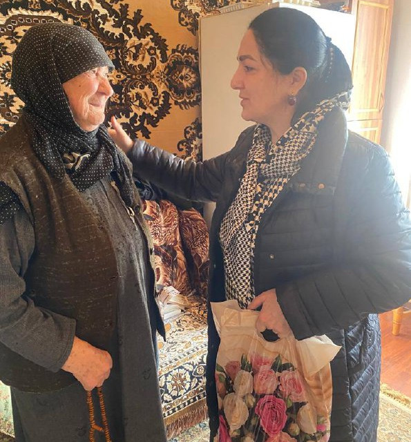 Посещение на дому вдов участников ВОВ.