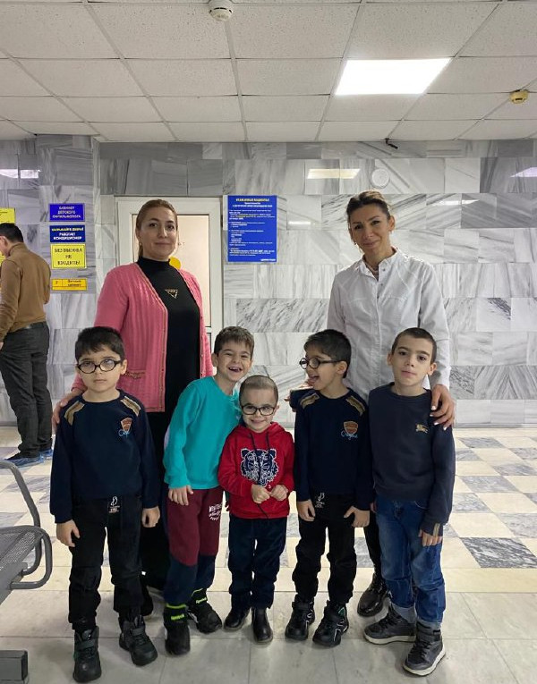 На страже здоровья маленьких подопечных.....