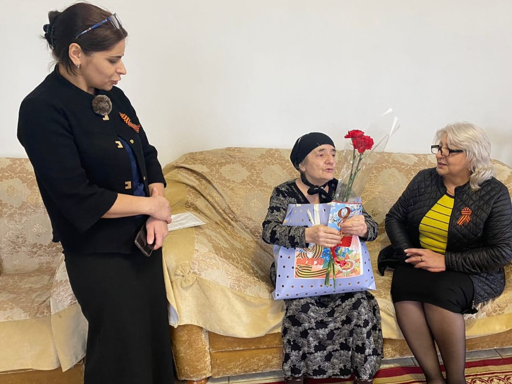 Поздравления вдов ветеранов ВОВ и тружеников тыла с Днем Победы!