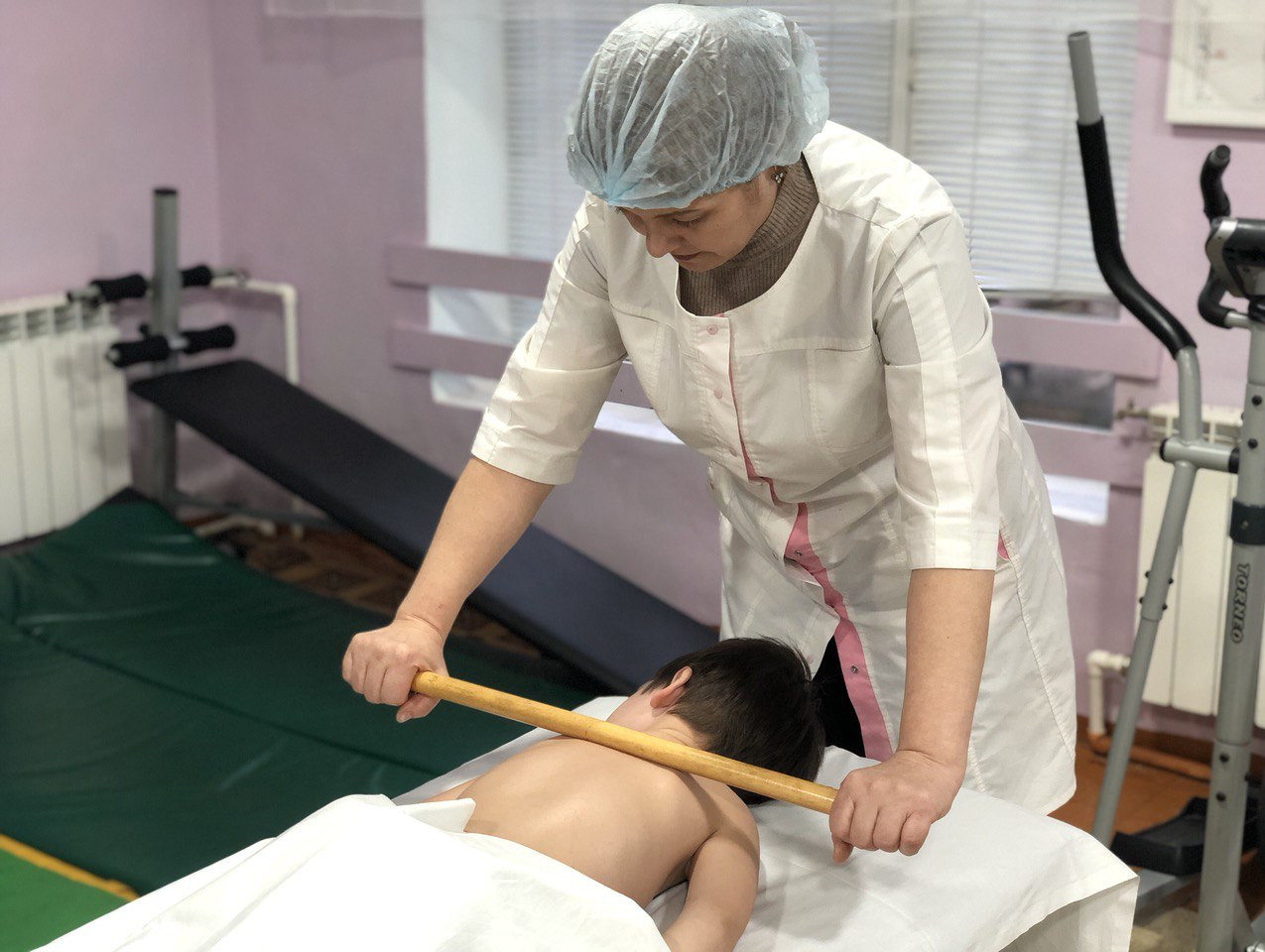 Cтойкая деформация позвоночного столба.