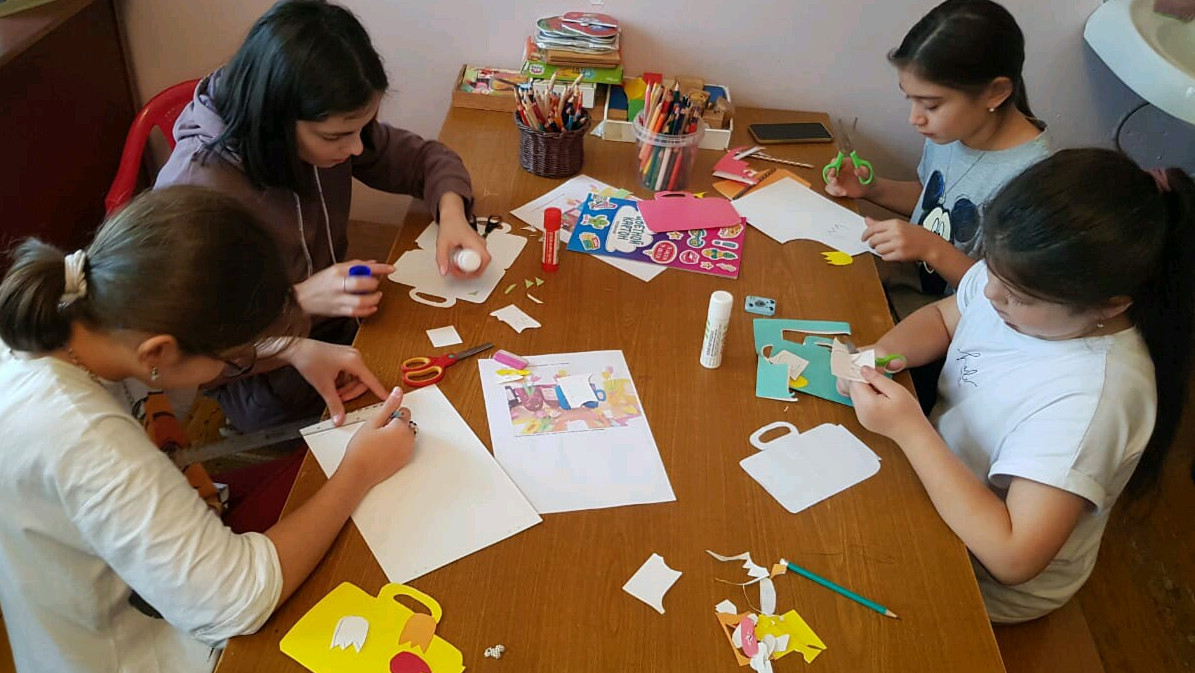 Занятие "Изготовление объемной открытки, своими руками, ко Дню Матери"