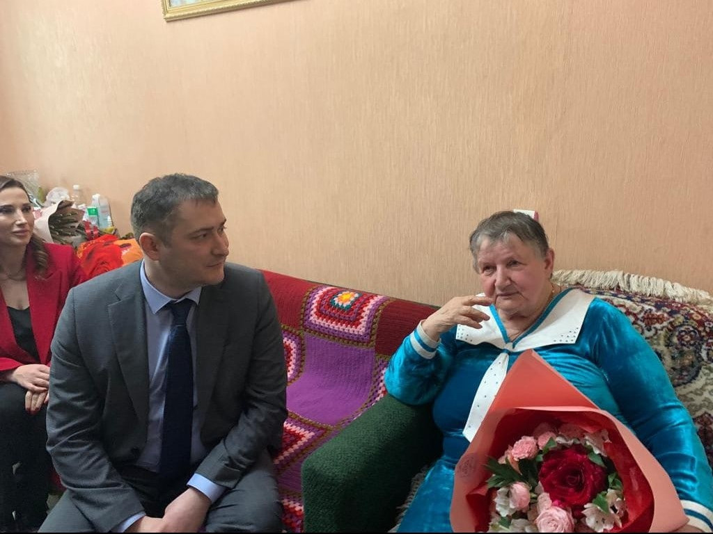 Министр труда Мурад Казиев встретился с ветеранами, пережившими блокаду Ленинграда