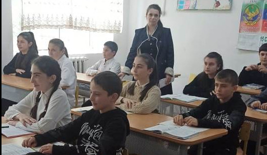 В преддверии праздника Победы работники Центра занятости Ахтынского района организовали встречу с учащимися районной школы