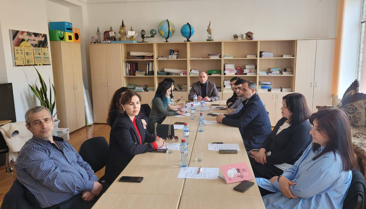 12 апреля состоялось очередное выездное заседание комиссии по делам несовершеннолетних.