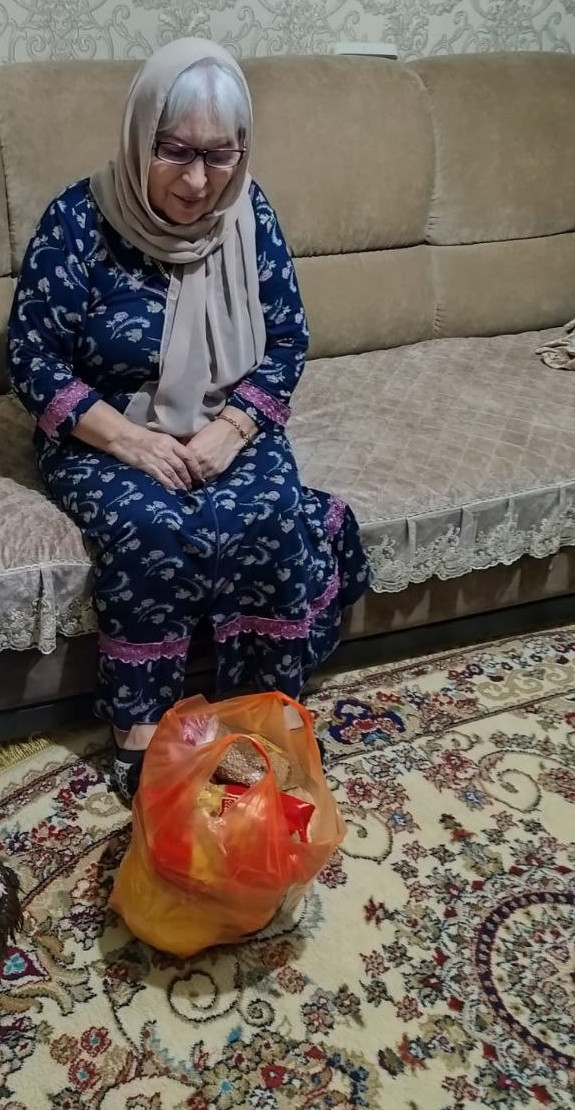 Покупка и доставка продуктов питания и лекарственных препаратов.