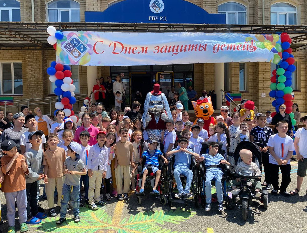 Праздничное мероприятие "Счастливое детство"