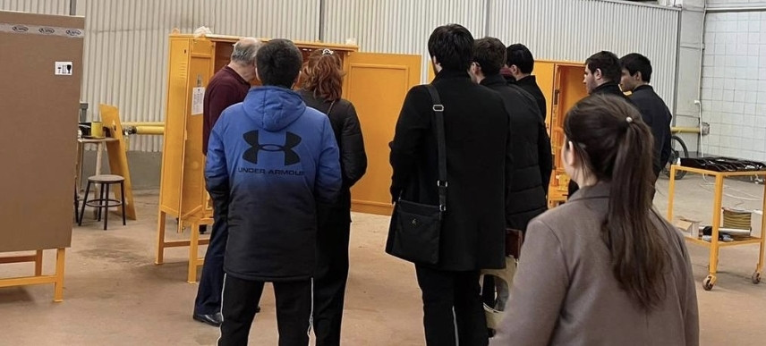 ЦЗН г.Избербаша в рамках подготовки к федеральному этапу Всероссийской ярмарки трудоустройства «Работа России.Время возможностей» провел для студентов ИПК профессиональный тур