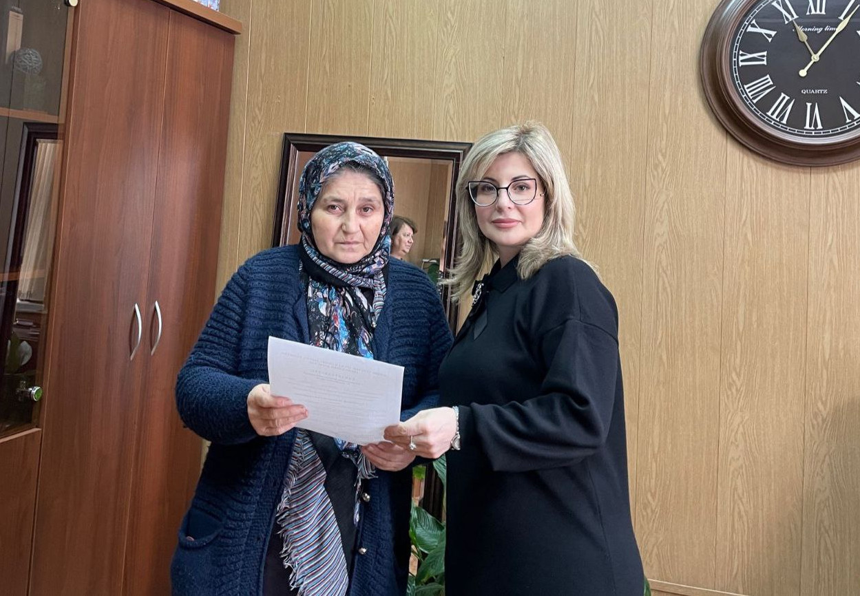 Вручение свидетельства на улучшение жилищных условий.