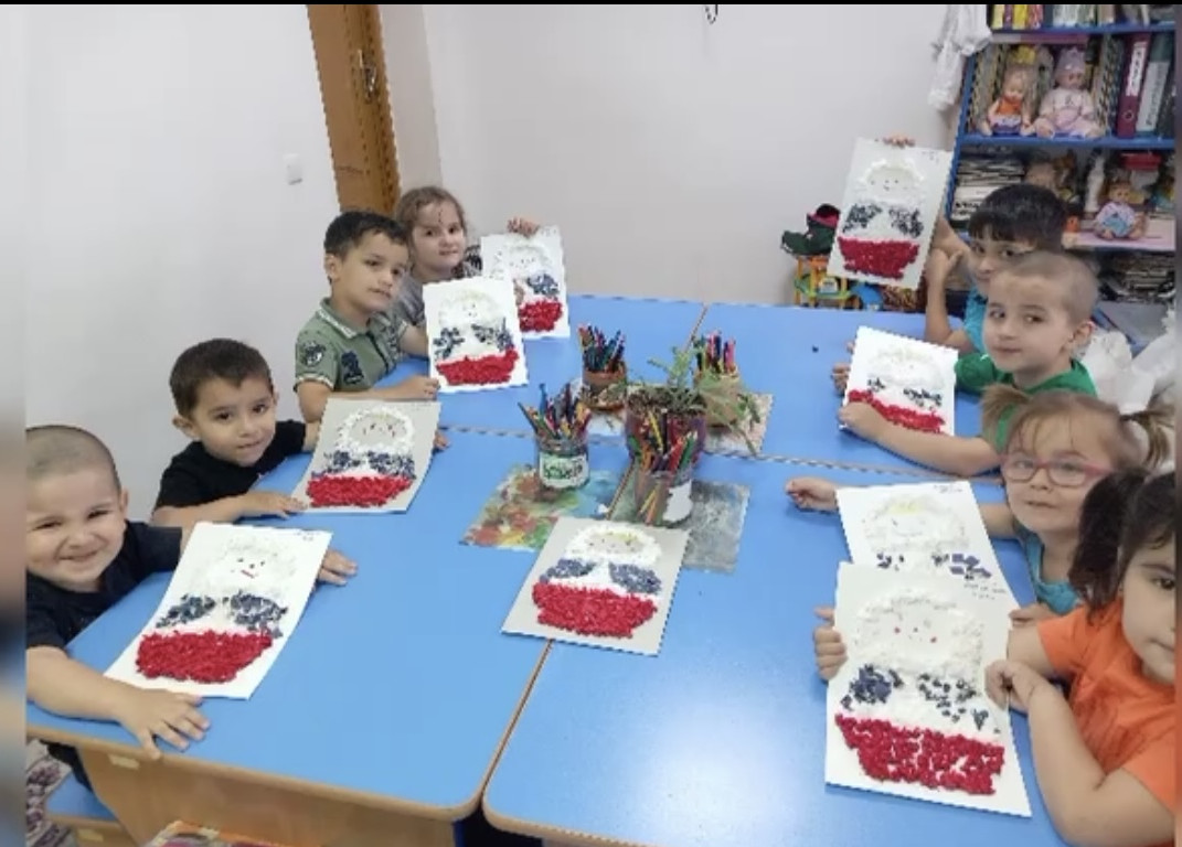 Аппликация "Матрёшка"