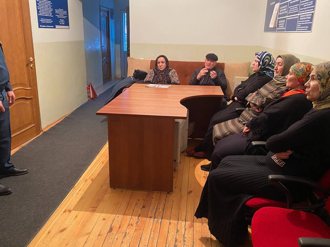 Беседа с сотрудниками МЧС