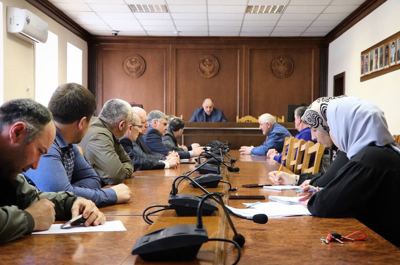 В АДМИНИСТРАЦИИ ШАМИЛЬСКОГО РАЙОНА СОСТОЯЛОСЬ ЗАСЕДАНИЕ МЕЖВЕДОМСТВЕННОЙ КОМИССИИ ПО СНИЖЕНИЮ НЕФОРМАЛЬНОЙ ЗАНЯТОСТИ...