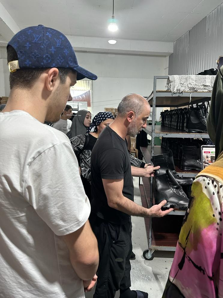 Накануне, Центром занятости населения г.Буйнакска организован профессиональный тур  для 40 выпускников  Буйнакского Промышленно-экономического колледжа, в АО «Буйнакский агрегатный завод».