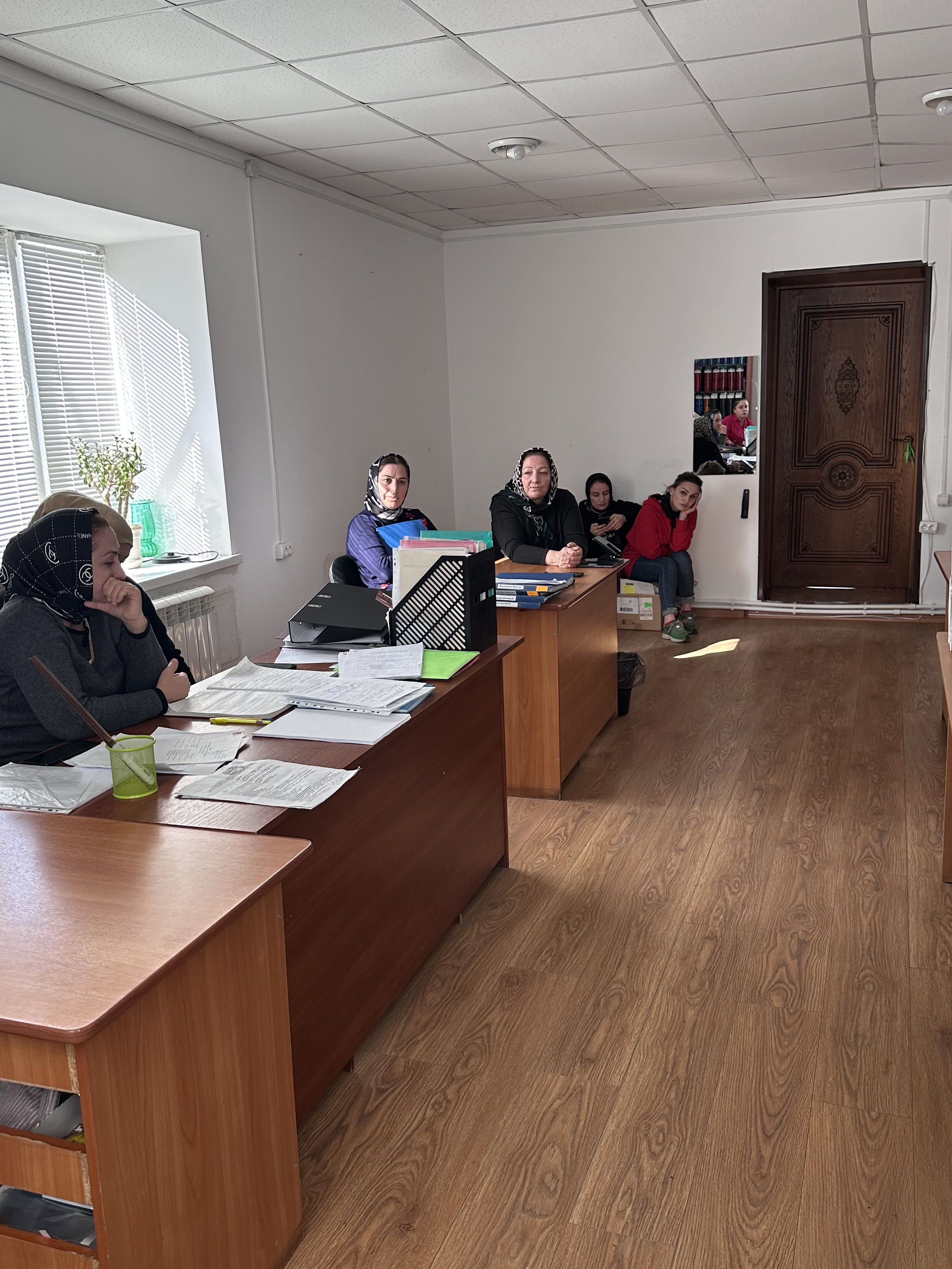 Зам директора проводит семинар -совещание с заведующими отделениями и с специалистами отделений социального обслуживания на дому