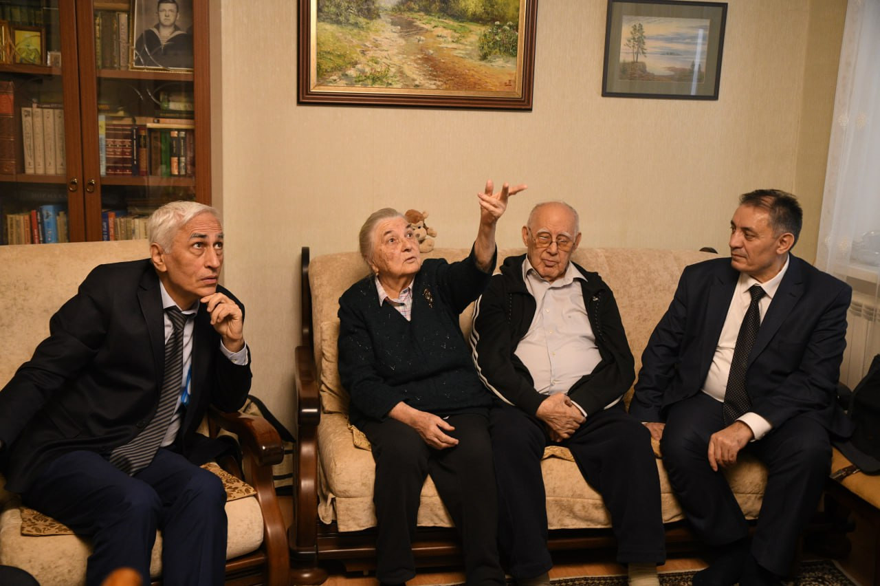 Махмудов посетил жительницу блокадного Ленинграда.