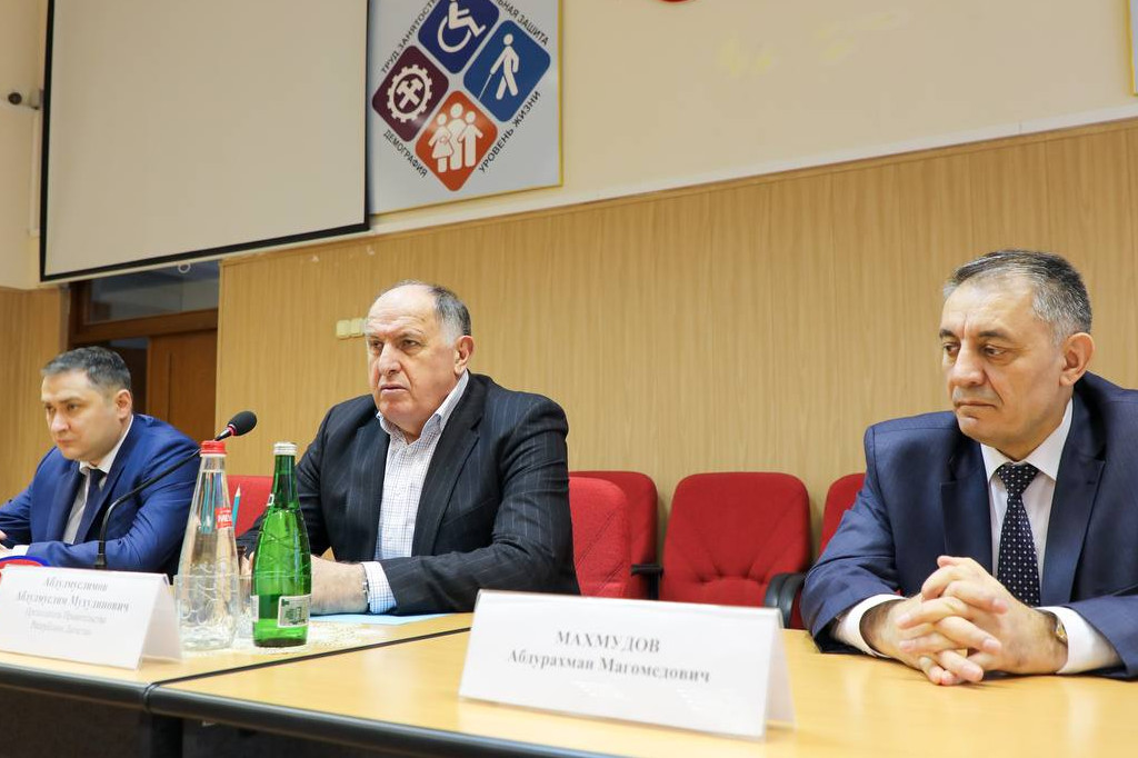 Указ о назначении Мурада Казиева на должность министра труда и социального развития РД глава республики Сергей Меликов подписал накануне.