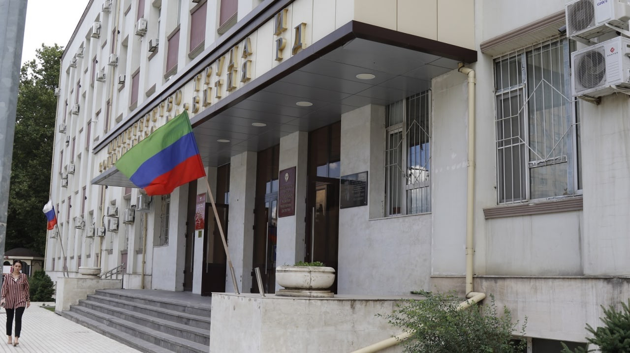 По факту жалобы&nbsp; гражданки, представившейся социальным работником подведомственного учреждения...