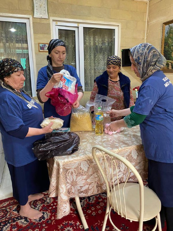 Волонтеры 2-го отделения граждан пожилого возраста и инвалидов на дому к празднику Ураза-Байрам оказали гуманитарную помощь.