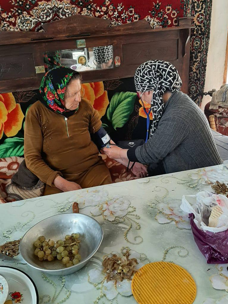 Помощь подопечным