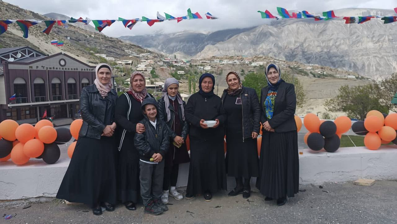 Коллектив отделения социального обслуживания семьи и семей с детьми поздравляет своих подопечных с «Международным днем семьи» ????Поздравляем Вас самым тёплым и душевным праздником — Международным днём семьи!