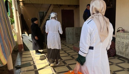 В Кизлярском районе Комплексный центр Минтруда РД обеспечил доставку пожилых в рамках проекта «Старшее поколение»