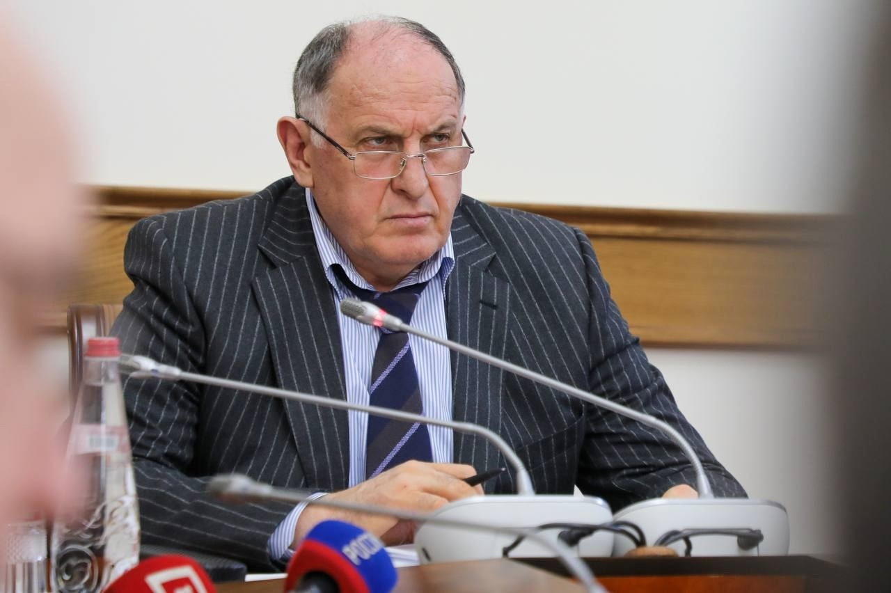 В Дагестане примут дополнительные меры соцподдержки сирот, достигших 23-летнего возраста