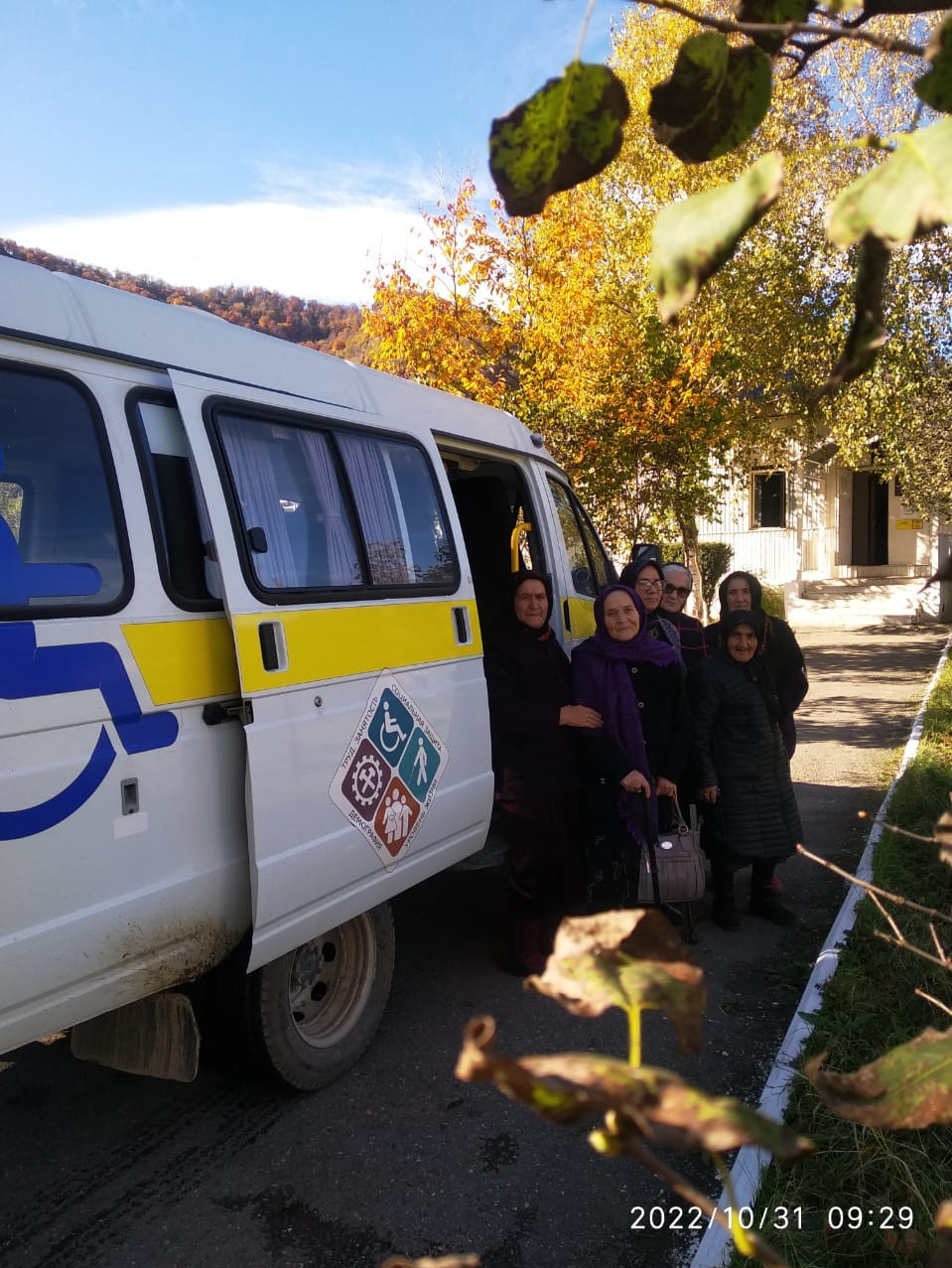 Мобильная бригада по доставке граждан старше 65 лет для прохождения диспансеризации, медицинского осмотра мед. учреждения организовала выезд в с. Куштиль