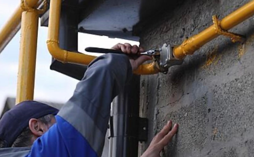 Об утверждении порядка  единовременной денежной выплаты на оплату расходов, связанных с приобретением, установкой внутридомового газового оборудования и проведением газопровода внутри земельного участка, отд. кат.гр. проживающих в РД.