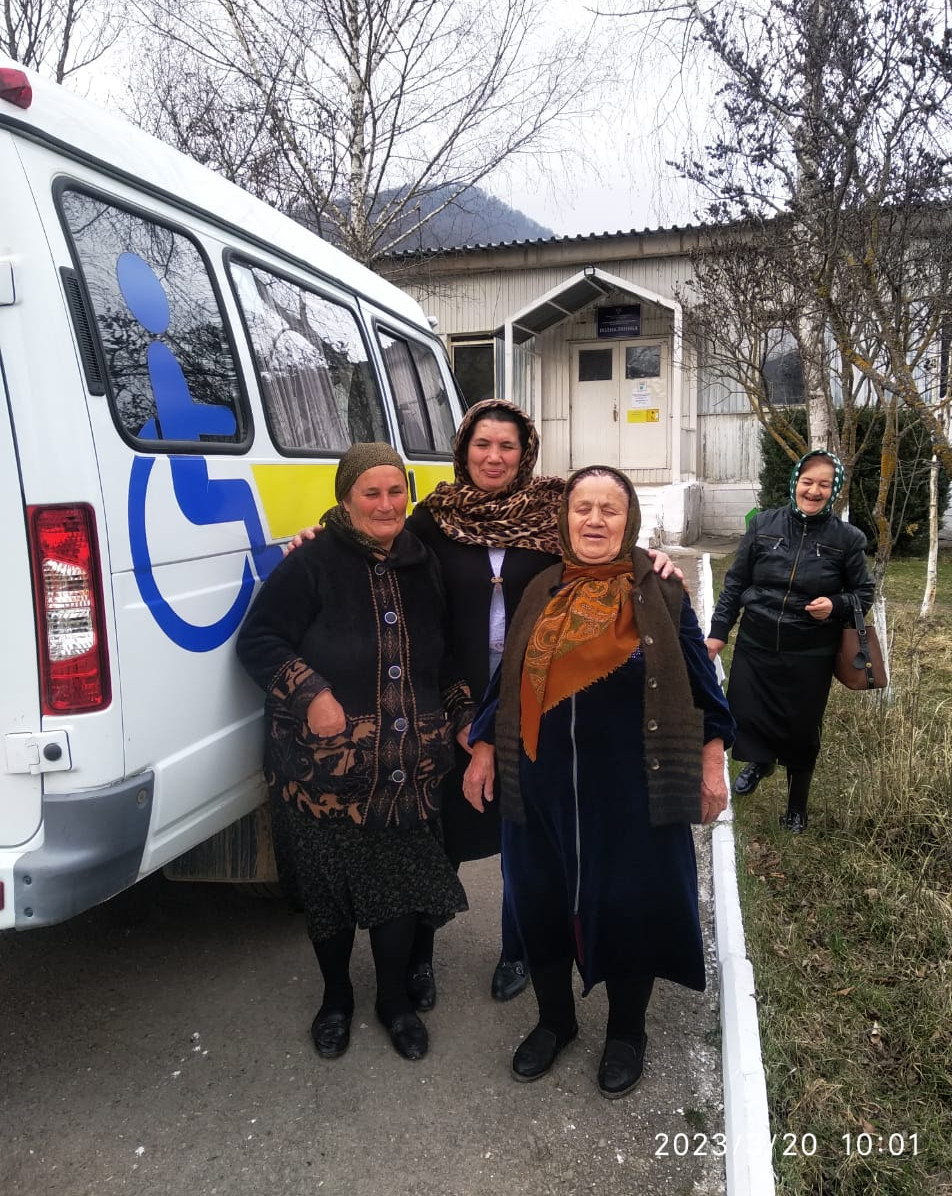 Мобильная бригада по доставке граждан старше 65 лет для прохождения диспансеризации, медицинского осмотра мед. учреждения организовала выезд в с. Архит